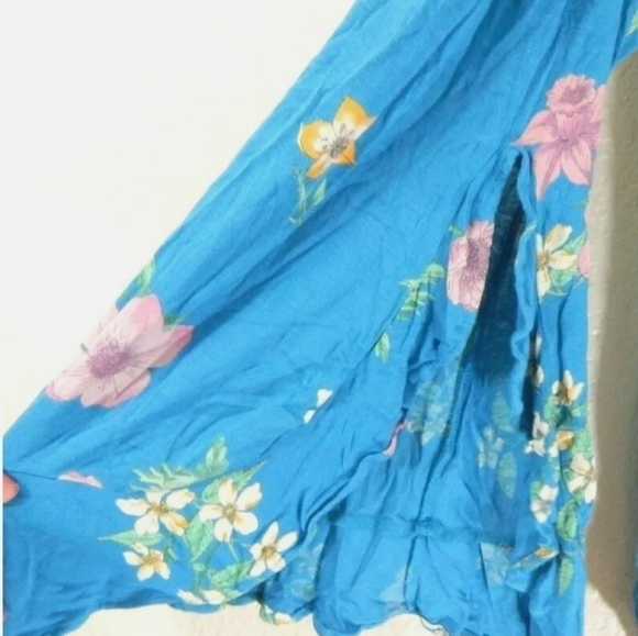 Lane Bryant Blue Floral Off Shoulder Ruffle Sleeve Top - Picture 5 of 5